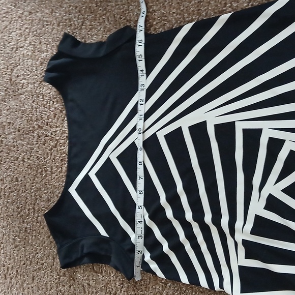 BCBG Maxazria black & white abstract midi dress size Small - Picture 12 of 15